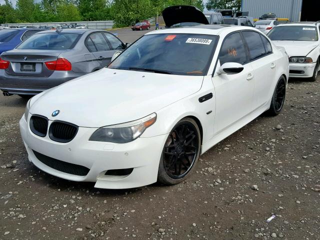 WBSNB93586B584309 - 2006 BMW M5 WHITE photo 2