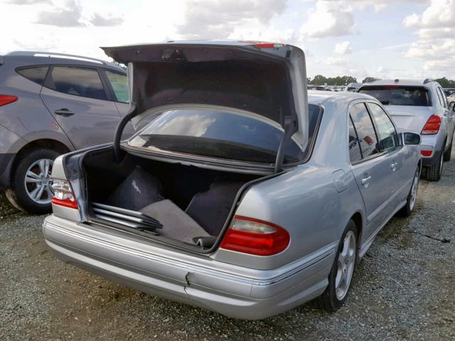 WDBJF65J61B314327 - 2001 MERCEDES-BENZ E 320 SILVER photo 4