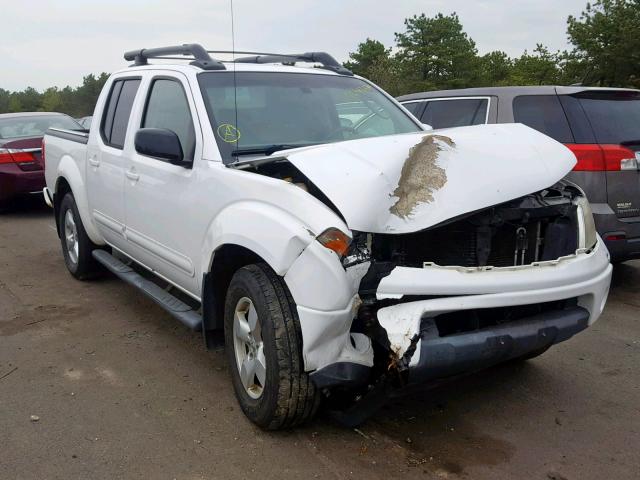 1N6AD07W38C428512 - 2008 NISSAN FRONTIER C WHITE photo 1