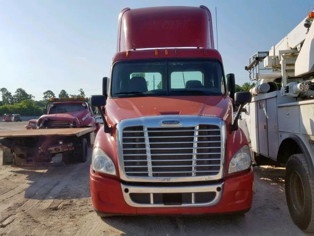 3AKJGBD47DDFD4996 - 2013 FREIGHTLINER CASCADIA 1 RED photo 9