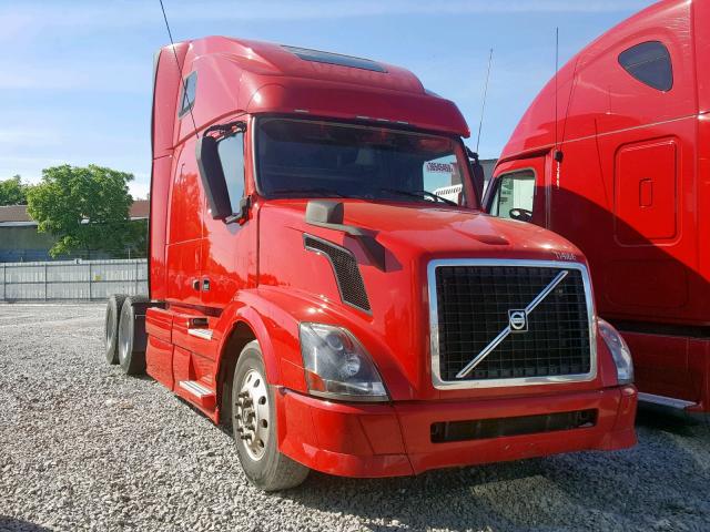 4V4NC9TG6DN132302 - 2013 VOLVO VN VNL RED photo 1