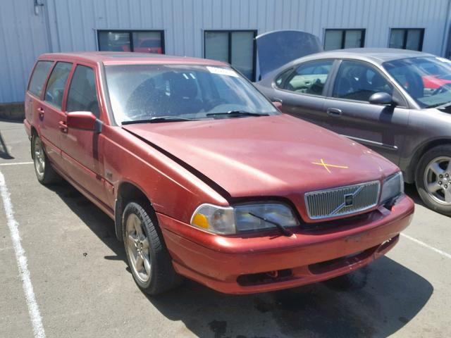 YV1LW5641W2403060 - 1998 VOLVO V70 GLT RED photo 1