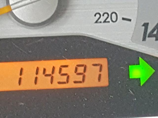 JTKDE167680242986 - 2008 TOYOTA SCION TC შავი ფოტო 8