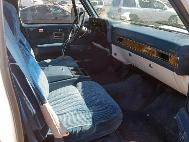 1GNGR26KXKF123689 - 1989 CHEVROLET SUBURBAN R WHITE photo 5