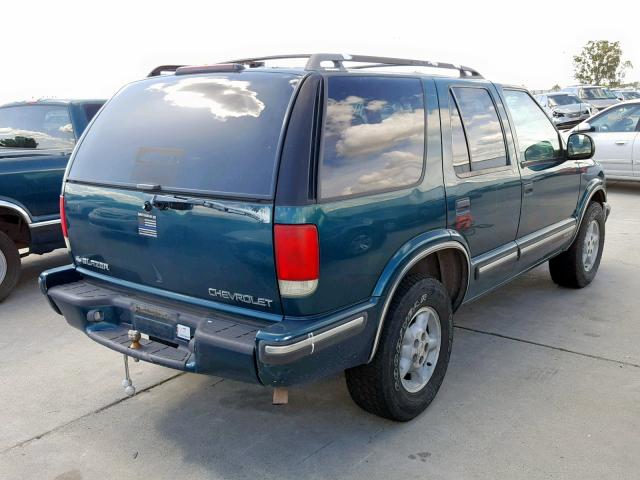 1GNDT13W0W2133134 - 1998 CHEVROLET BLAZER GREEN photo 4