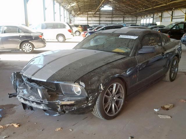 1ZVHT82H385138980 - 2008 FORD MUSTANG GT BLACK photo 2