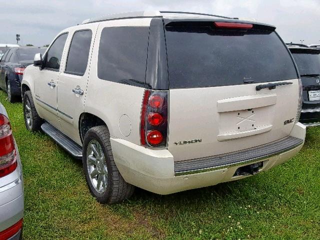 1GKS1EEF6DR243088 - 2013 GMC YUKON DENA WHITE photo 3