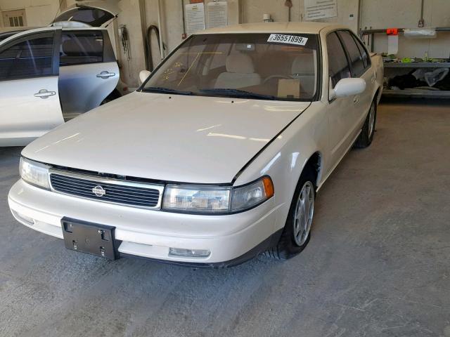 JN1HJ01PXNT619063 - 1992 NISSAN MAXIMA GXE CREAM photo 2