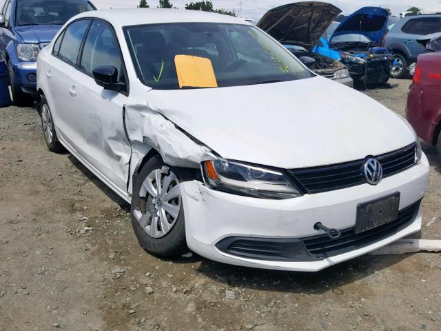 3VW2K7AJ3EM433588 - 2014 VOLKSWAGEN JETTA BASE WHITE photo 1