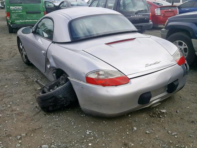 WP0CA29832U625907 - 2002 PORSCHE BOXSTER SILVER photo 3