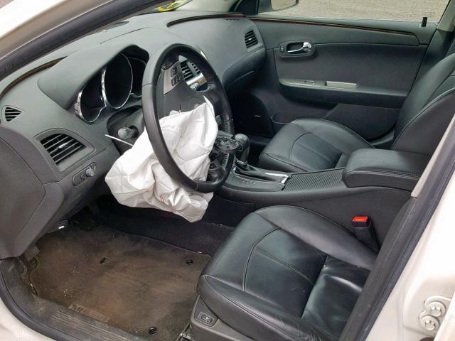 1G1ZE5E73BF265547 - 2011 CHEVROLET MALIBU LTZ 白色 照片 9