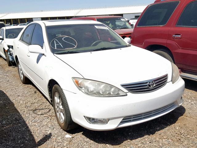 JTDBF32K250161657 - 2005 TOYOTA CAMRY LE WHITE photo 1