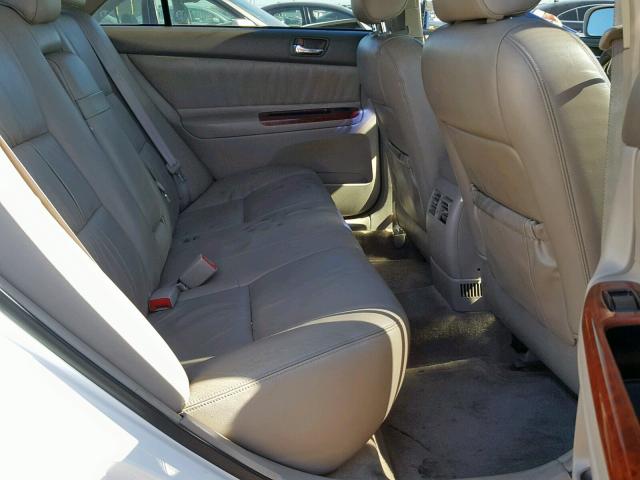 JTDBF32K250161657 - 2005 TOYOTA CAMRY LE WHITE photo 6