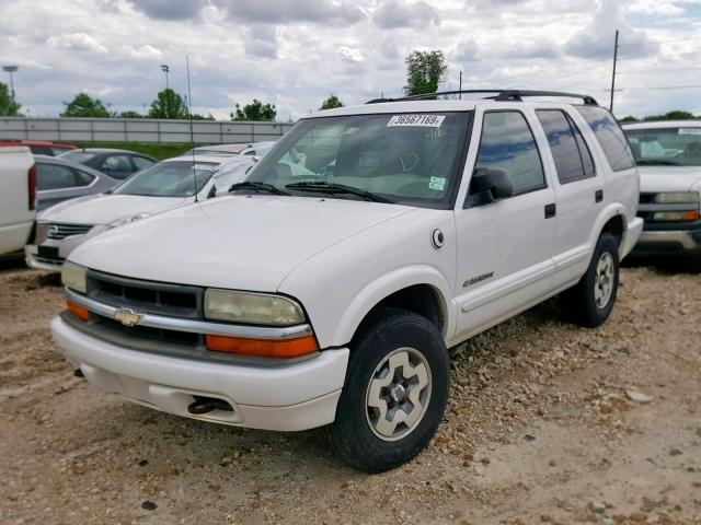 1GNDT13X65K113204 - 2005 CHEVROLET BLAZER WHITE photo 2