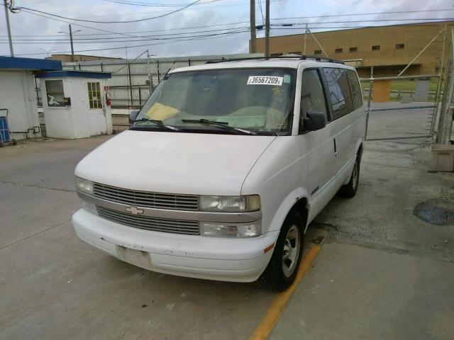 1GNDM19W01B134877 - 2001 CHEVROLET ASTRO WHITE photo 2