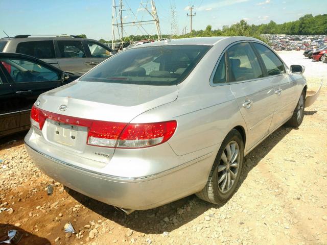 KMHFC46F17A223779 - 2007 HYUNDAI AZERA SE SILVER photo 4