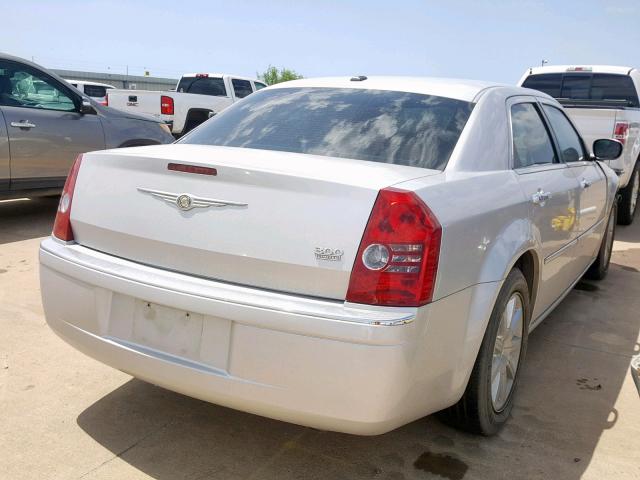 2C3CA3CV4AH137544 - 2010 CHRYSLER 300 LIMITE GRAY photo 4