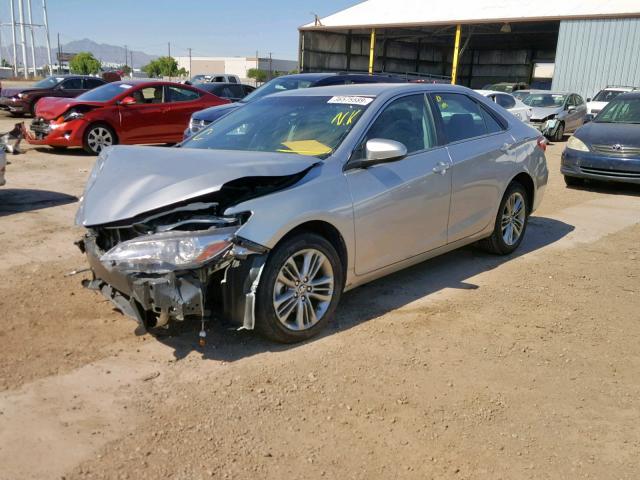 4T1BF1FK0HU389115 - 2017 TOYOTA CAMRY LE SILVER photo 2