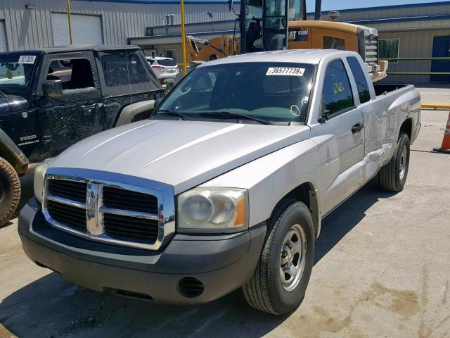 1D7HE22K85S247377 - 2005 DODGE DAKOTA ST SILVER photo 2