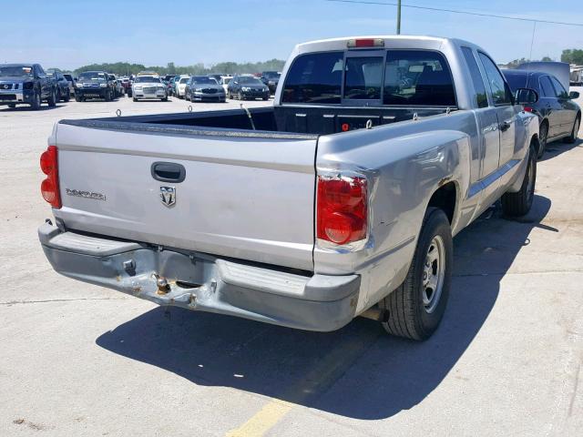 1D7HE22K85S247377 - 2005 DODGE DAKOTA ST SILVER photo 4