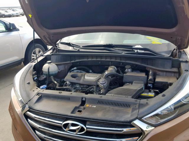 KM8J3CA23GU110374 - 2016 HYUNDAI TUCSON LIM BROWN photo 7