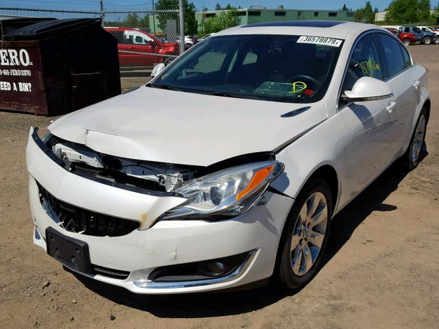 2G4GM5EX7H9111731 - 2017 BUICK REGAL WHITE photo 2