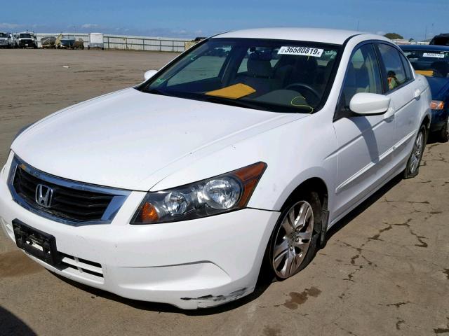 1HGCP26409A173931 - 2009 HONDA ACCORD LXP WHITE photo 2