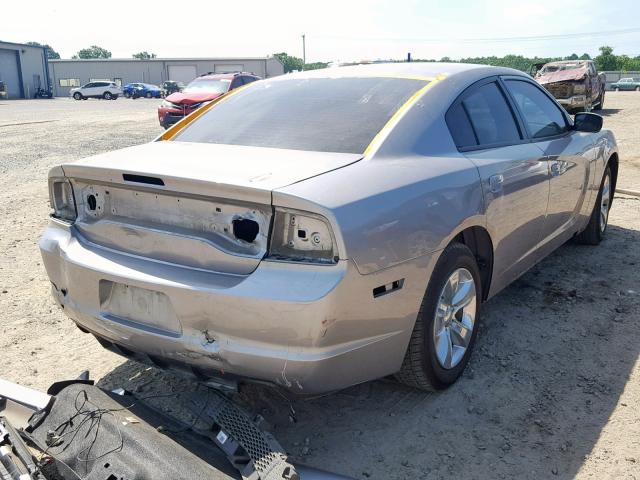 2C3CDXBG9EH266354 - 2014 DODGE CHARGER SE SILVER photo 4