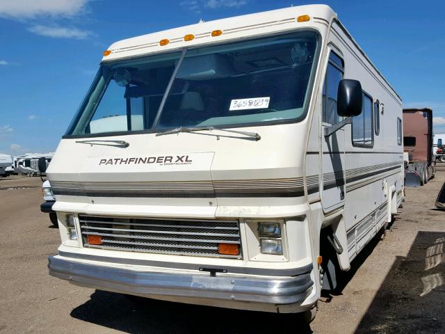 1GBKP37WXG3329771 - 1986 CHEVROLET CAMPER WHITE photo 2