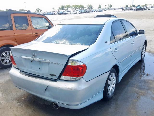 4T1BE32K25U524644 - 2005 TOYOTA CAMRY LE BLUE photo 4