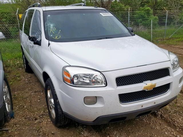 1GNDV33L25D222895 - 2005 CHEVROLET UPLANDER L WHITE photo 1