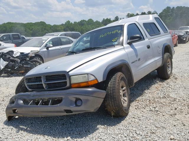 1B7FL16X72S639768 - 2002 DODGE DAKOTA BAS SILVER photo 2