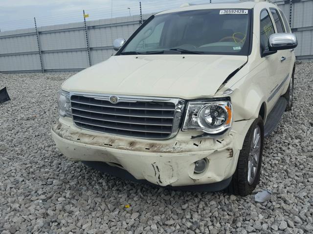 1A8HX58237F582659 - 2007 CHRYSLER ASPEN LIMI WHITE photo 9