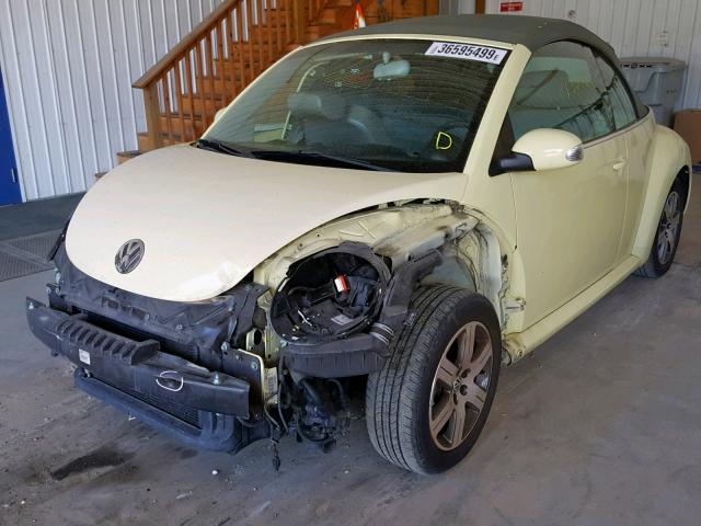 3VWRF31Y16M311452 - 2006 VOLKSWAGEN NEW BEETLE Sarı foto 2