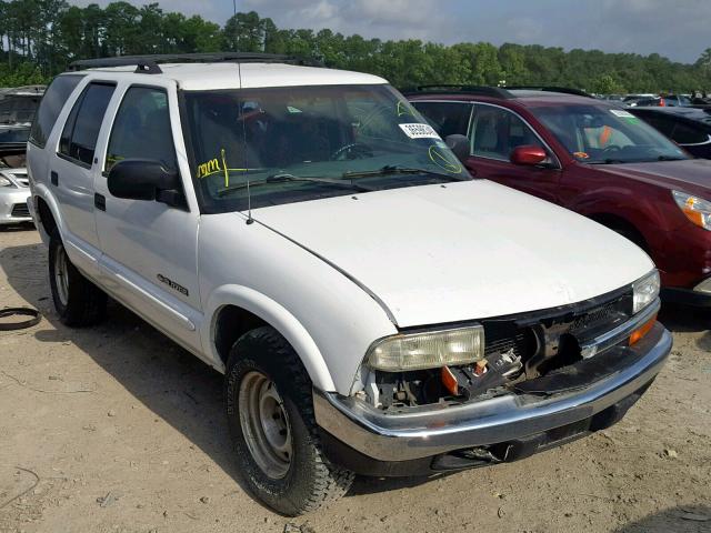 1GNCS13W02K180382 - 2002 CHEVROLET BLAZER WHITE photo 1