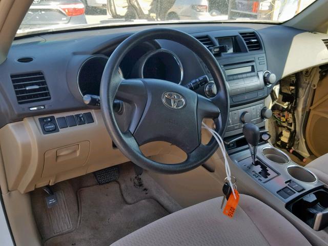 JTEDA41A892002119 - 2009 TOYOTA HIGHLANDER WHITE photo 9