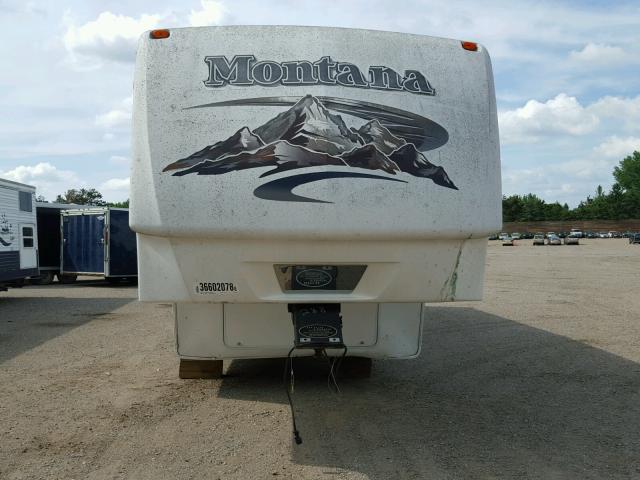 4YDF300236D520288 - 2006 KEYSTONE MONTANA WHITE photo 2