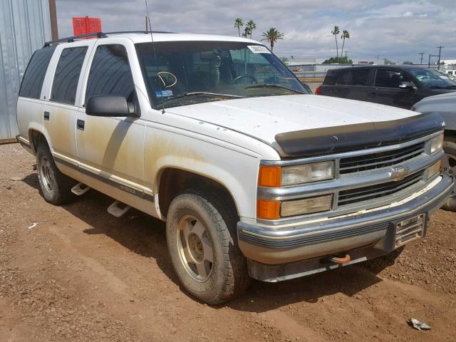 1GNEK13R5TJ378921 - 1996 CHEVROLET TAHOE K150 WHITE photo 1