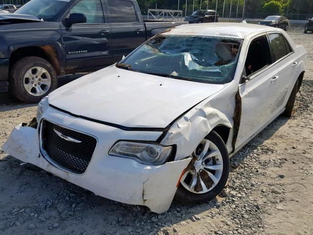 2C3CCAAGXFH796478 - 2015 CHRYSLER 300 LIMITE WHITE photo 2