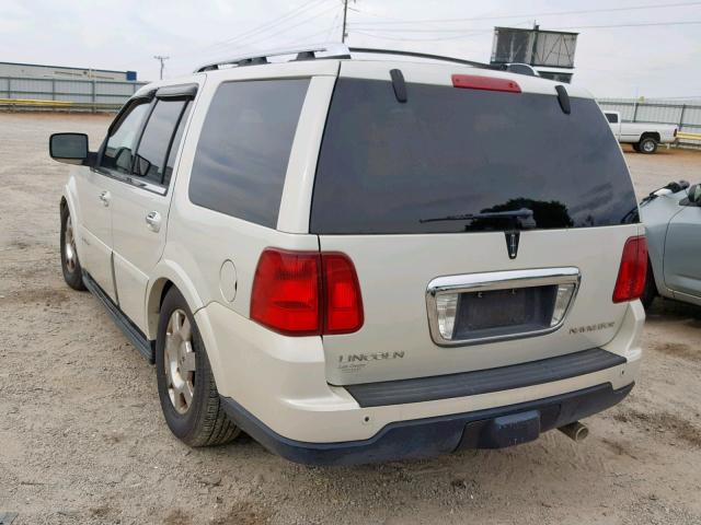 5LMFU28546LJ27974 - 2006 LINCOLN NAVIGATOR Blanc photo 3
