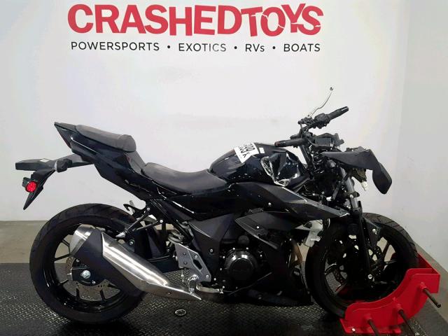 LC6DN11A9J1101951 - 2018 SUZUKI GSX250R BLACK photo 1