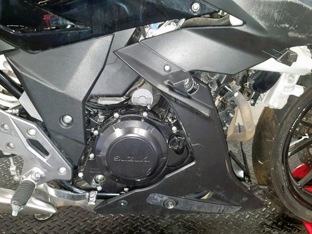 LC6DN11A9J1101951 - 2018 SUZUKI GSX250R BLACK photo 5