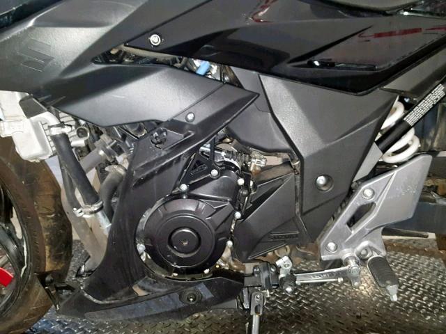 LC6DN11A9J1101951 - 2018 SUZUKI GSX250R BLACK photo 6