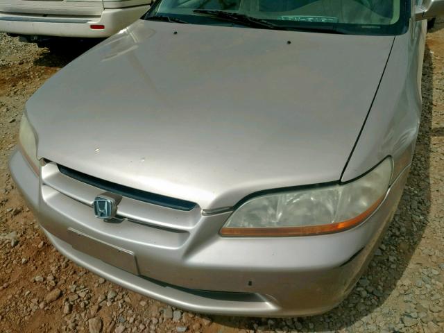 1HGCG5645YA146806 - 2000 HONDA ACCORD LX BEIGE photo 9