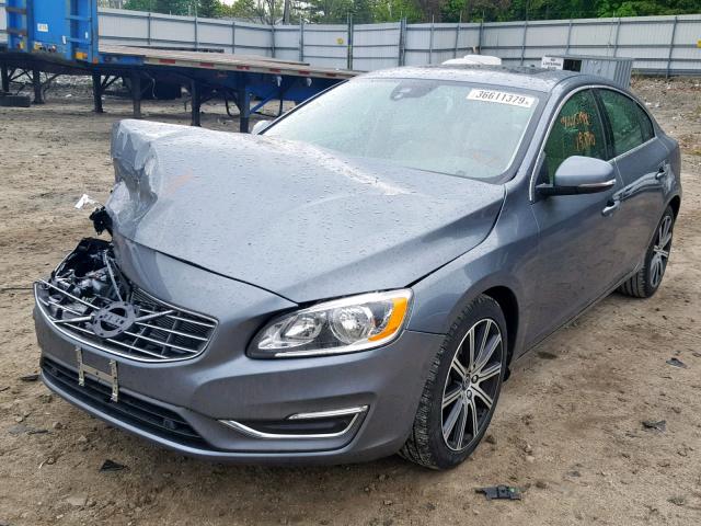 LYV402TK5HB129327 - 2017 VOLVO S60 PREMIE GRAY photo 2