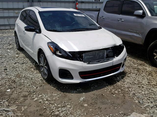 3KPFN5A32JE233873 - 2018 KIA FORTE EX WHITE photo 1