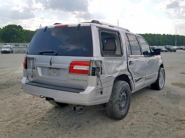5LMJJ2H5XBEJ07407 - 2011 LINCOLN NAVIGATOR SILVER photo 4