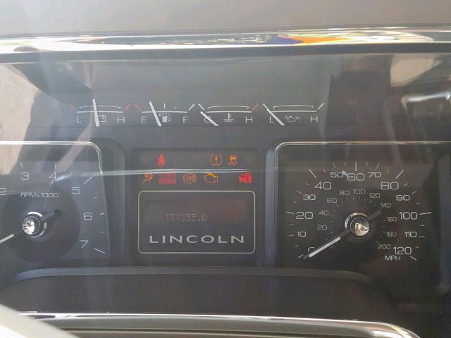 5LMJJ2H5XBEJ07407 - 2011 LINCOLN NAVIGATOR SILVER photo 8