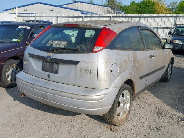 3FAFP31351R128550 - 2001 FORD FOCUS ZX3 SILVER photo 4