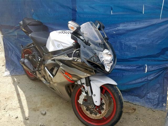 JS1GR7MAXH2100987 - 2017 SUZUKI GSX-R750 WHITE photo 1